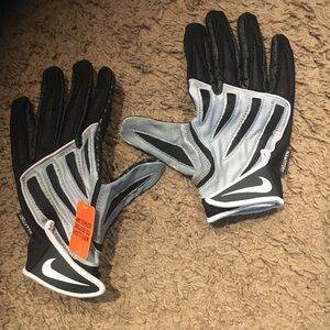 New with defects Nike football gloves